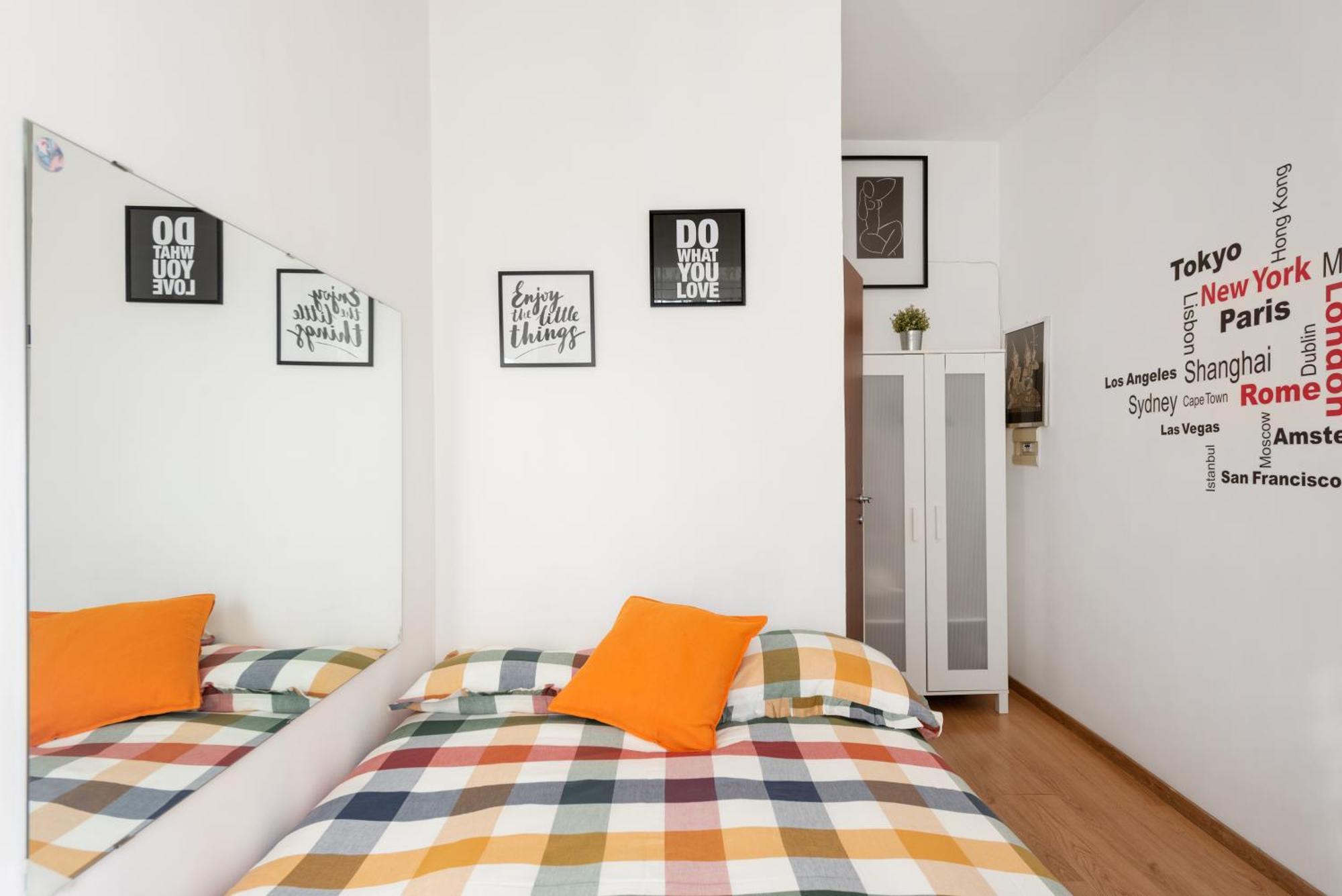 Central Little Basic Apartment ローマ エクステリア 写真